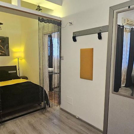 Tantra Studio 1 Conta Universitate Bucharest Exterior photo